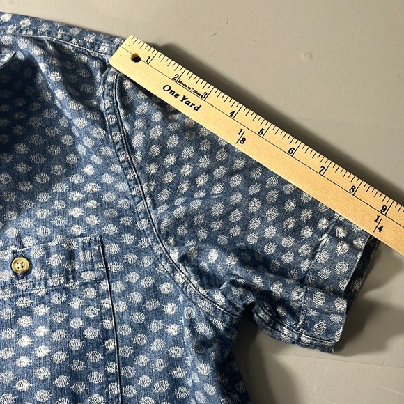 Old Navy Men's Blue & White Classic Short Sleeves Full Button-Up Shirt Size M - Picture 5 of 9